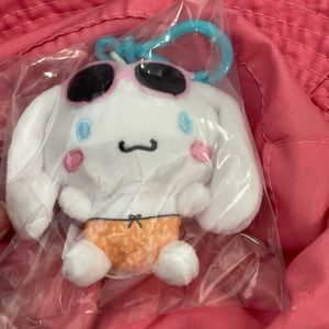 Cinnamon roll bag clip